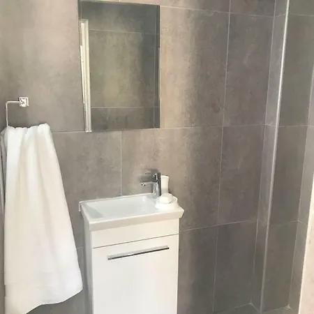Sea Breeze Sleeps 4 Larnaka